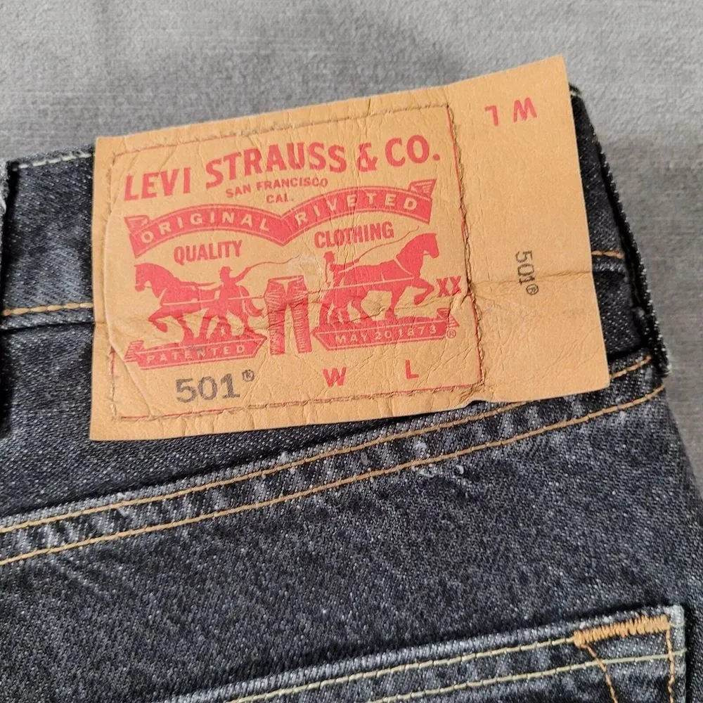 Levis 501 Button Fly Faded‎ Black Baggy Jeans Actual Size 43 x 26 Flawed